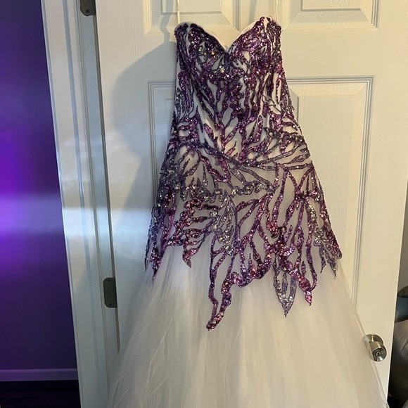Tiffany Prom dress - size 4 - Picture 1 of 8